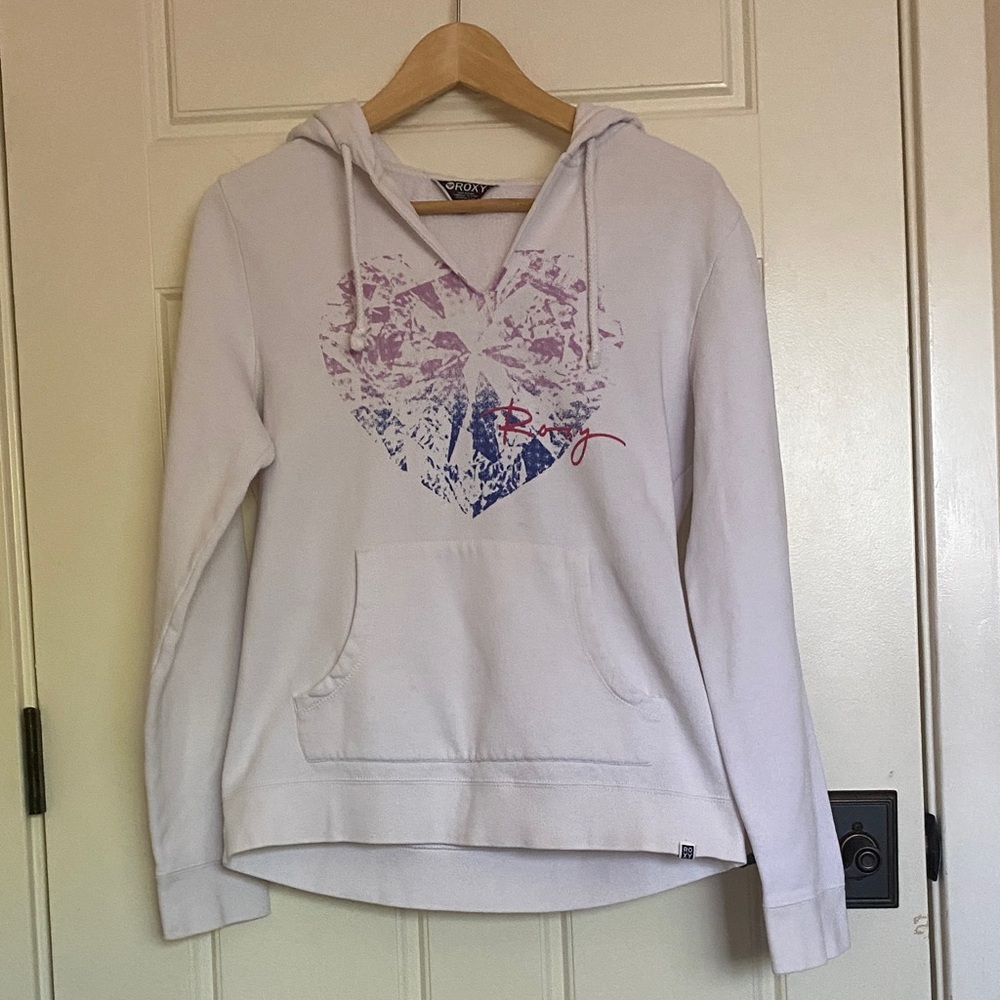 Roxy Women's Y2K Vintage White Pullover Hoodie with Tie Dye Heart Graphic